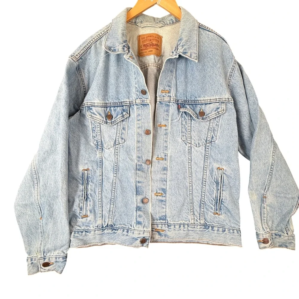 Vintage Levis 70507 0296 Denim Trucker Jacket Light Wash Made in USA Mens Large
